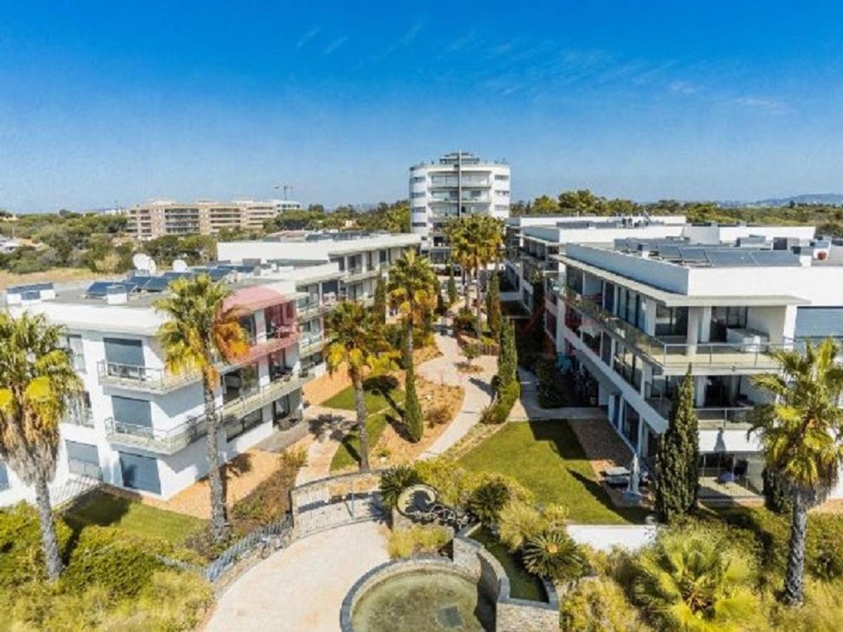 Apartamentos Cavalo Preto Beach Resort Quarteira Eksteriør bilde
